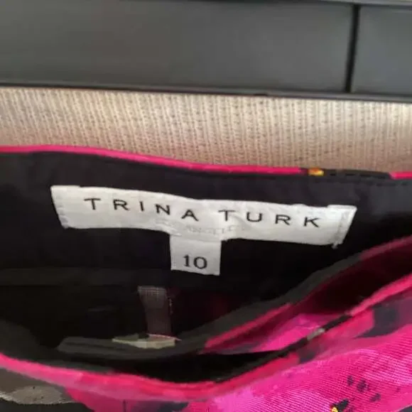 Trina Turk Black and Pink Floral Ankle Pants Size 10 - Picture 2 of 3